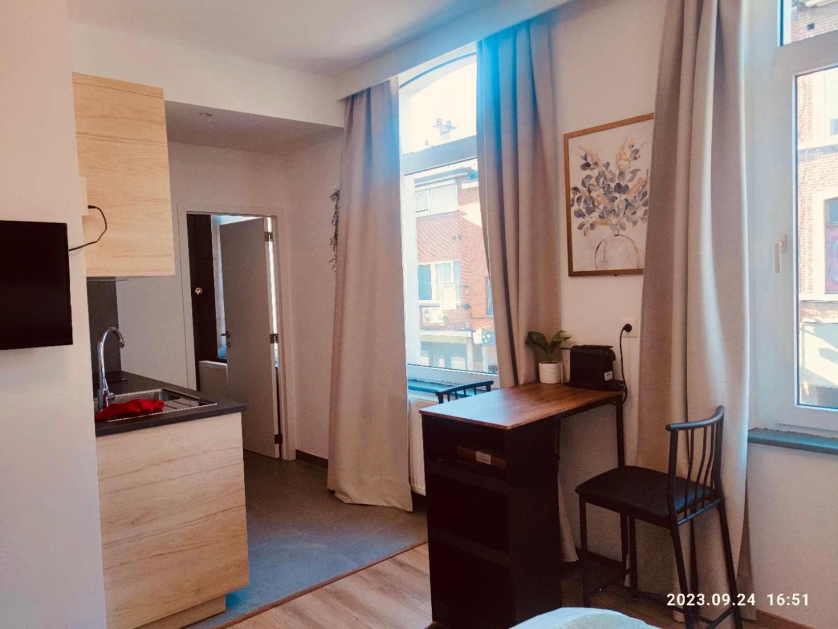 Salzinneschezsoi Namen Buitenkant foto