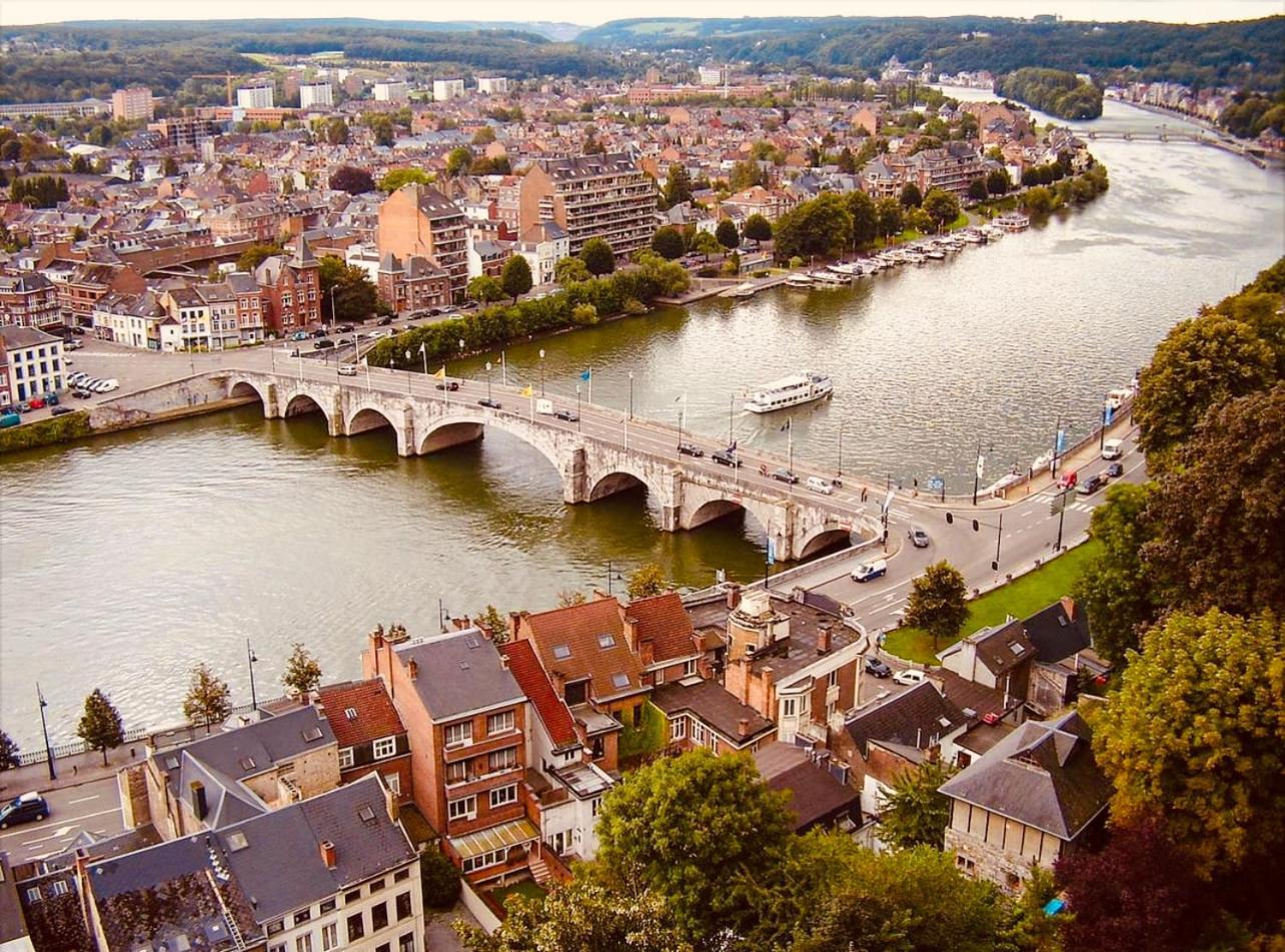 Salzinneschezsoi Namen Buitenkant foto